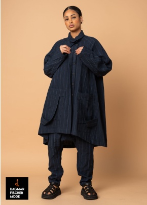 Onesize linen coat by RUNDHOLZ in seasonal colors
