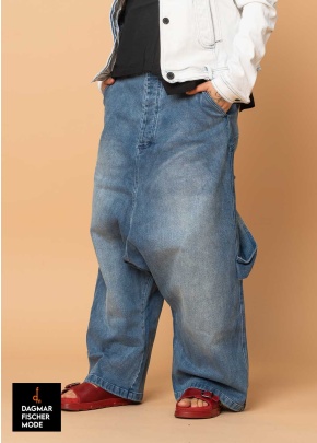 Jeans mit weitem Bein von RUNDHOLZ in indigo stonewash & indigo faded
