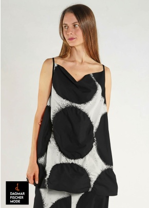 Top with dots by RUNDHOLZ in black print & electric print