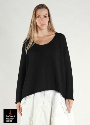 Lightweight chunky knit sweater by RUNDHOLZ in black, navy & ketchup