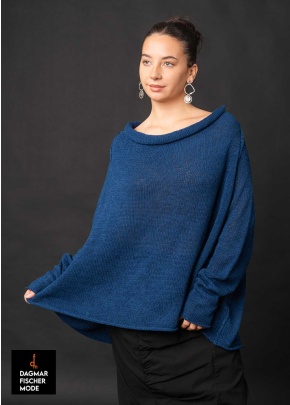 Pull court en grosse maille de RUNDHOLZ en black, navy & ketchup