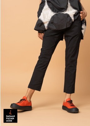 Elastische Basic-Hose von RUNDHOLZ in black