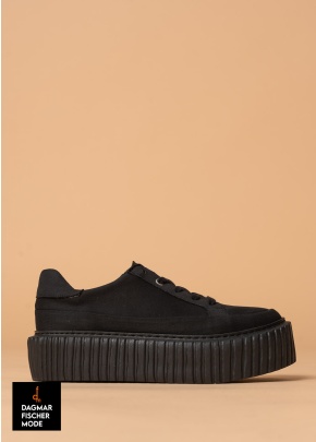 Summer sneakers by RUNDHOLZ in black