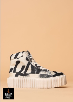 High summer sneakers by RUNDHOLZ in black print