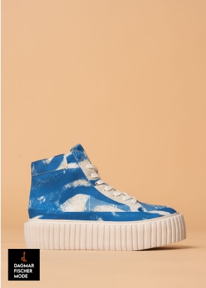 High summer sneakers by RUNDHOLZ in various graffiti prints