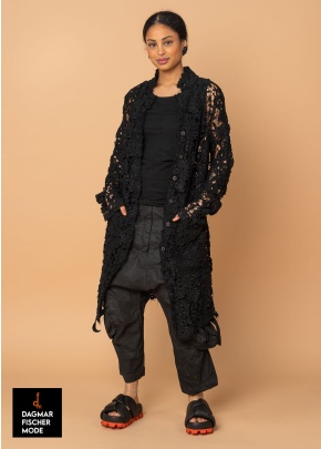 Extravaganter Sommermantel von RUNDHOLZ DIP in black gloss