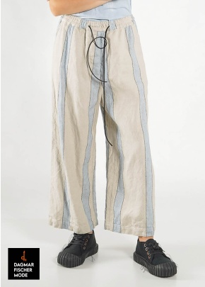 Weite Sommerhose  von RUNDHOLZ DIP in sky stripe