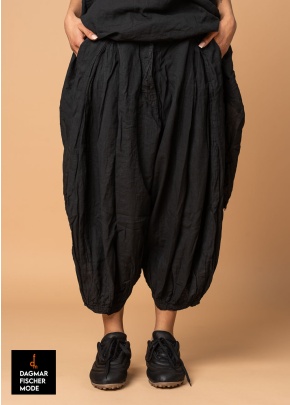 Ballonhose von RUNDHOLZ DIP in black gloss