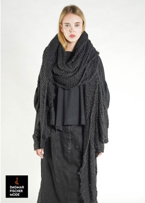 Seidenstrickschal von RUNDHOLZ DIP in black & sky