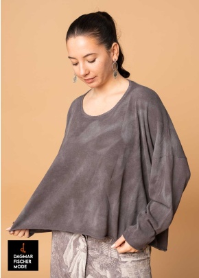 Short summer knitted sweater by RUNDHOLZ DIP in various colors. Colors