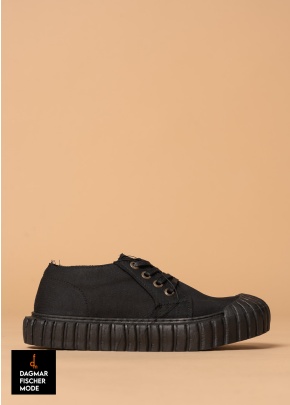 Summer sneakers by RUNDHOLZ DIP in black