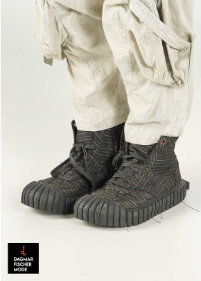 Summer boots by RUNDHOLZ DIP in black stripe