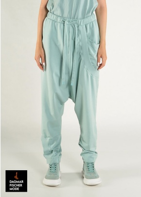 Hose mit Tiefschritt von RUNDHOLZ BLACK LABEL in black & grass