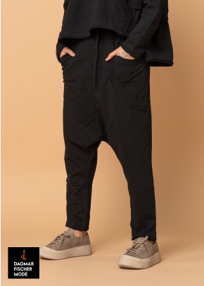 Hose mit Tiefschritt von RUNDHOLZ BLACK LABEL in black & grass