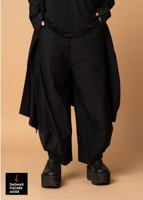 Elastic summer trousers by RUNDHOLZ BLACK LABEL in black & grass