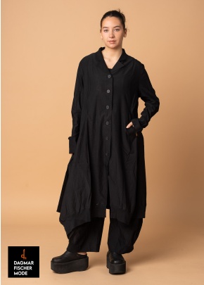 Taillierter Sommermantel von RUNDHOLZ in black