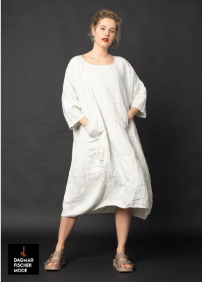 Tailliertes Oversize Kleid von RUNDHOLZ BLACK LABEL in black & salina