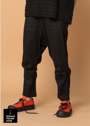 Narrow linen viscose trousers by RUNDHOLZ BLACK LABEL in black & tree
