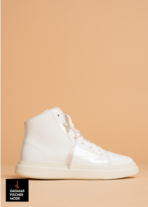 High-gloss leather sneakers by RUNDHOLZ BLACK LABEL in black, tree & offwhite