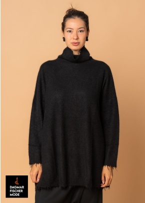 Oversize Tunika aus Waschbärwolle von RUNDHOLZ in black