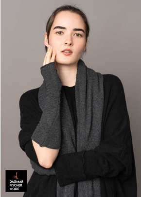 Lange Stulpen aus Kaschmir von RUNDHOLZ in crow melange