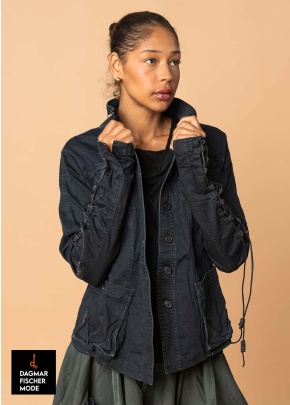 Modische Jeansjacke von RUNDHOLZ DIP in crab dark & pine dark