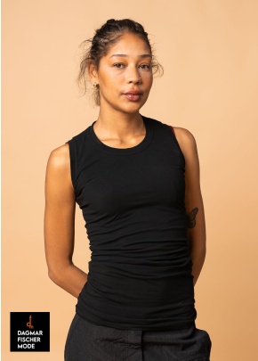 Langes Top von RUNDHOLZ DIP in black