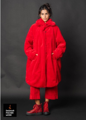 Kuscheliger langer oversize Mantel von RUNDHOLZ BLACK LABEL in black, rose & lotus