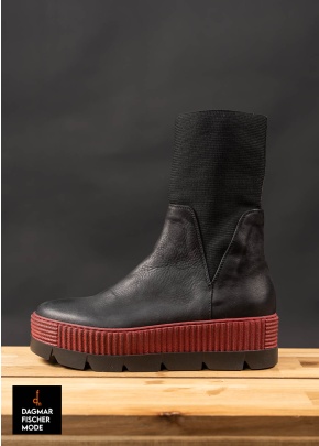 Slip on shoes by LOFINA in nero, size 37