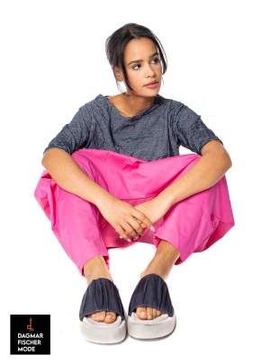 Soft leather sandals by LOFINA in Gasoline indaco / mastice