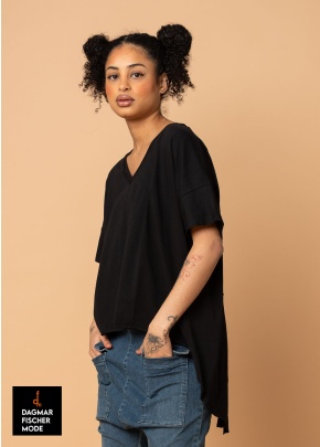 Legeres Jersey Shirt T PLUS von PLÜ in black