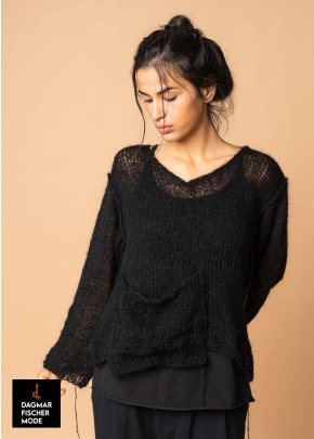 Handgestrickter Wollpulli von KEDZIOREK in black