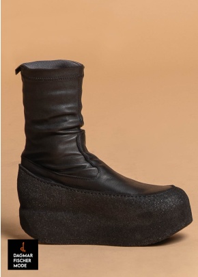 Schlupfboots von LOFINA in Gasoline/Nappa nero / nero