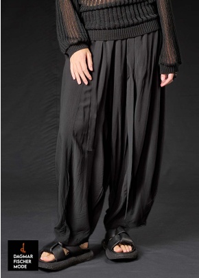 Tiefschritthose ALADINO aus Viskose in black