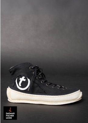 Sneaker AWARE von trippen aus belgischen Leinenpostsäcken in black