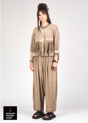 Hose BORSO von studiob3 in sand old dye