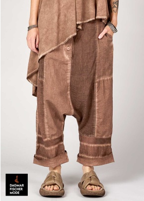 Tiefschritthose EDELL von studiob3 in copper old dye & sand old dye