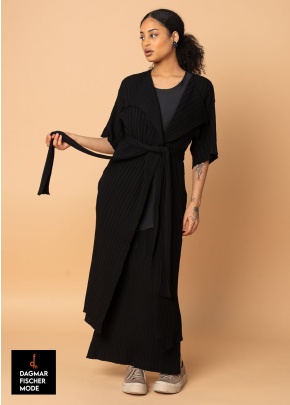 Lightweight knitted coat by KHEI in black