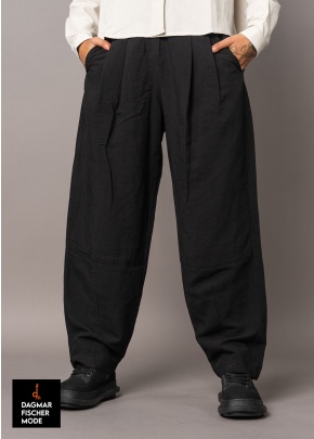 Legere Hose von LURDES BERGADA in black