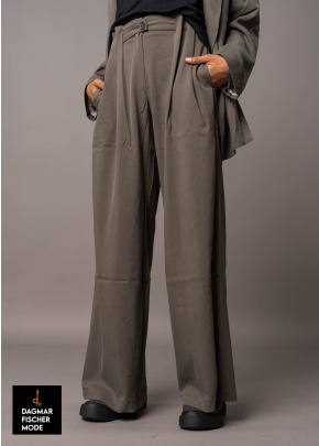 Weite Canvas-Hose von LURDES BERGADA in black und moss