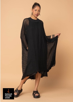 Locker gestrickte Tunika SURILA von studiob3 in black