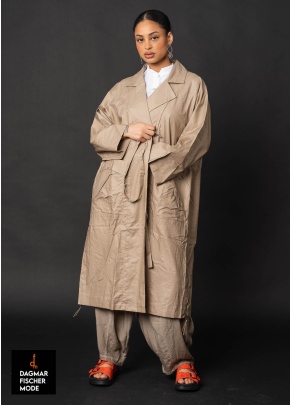 ZAKINO coat from studiob3 in black coated & beige coated