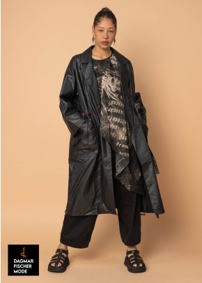 Mantel ZAKINO von studiob3 in black coated & beige coated