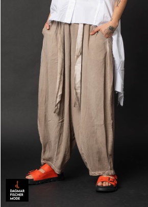 ALADINO low crotch viscose trousers in sand old dye