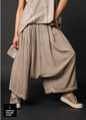 FALISO trousers by studiob3 in sand old dye