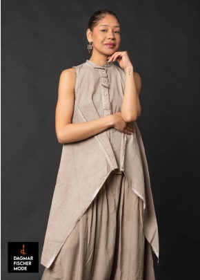 ISOTRA blouse by studiob3 in sand old dye