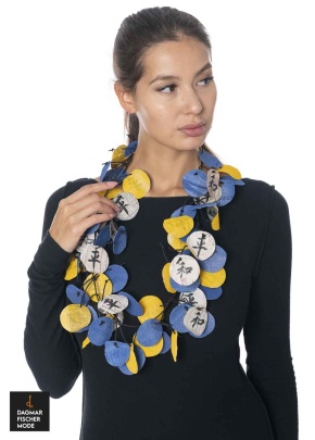 Zeitungskette mit handgeschriebenen Chinesischen Zeichen 