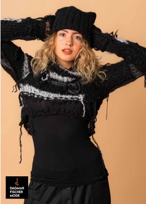 Beanie FIFF von studiob3 in black, pearl & smoke burgundy