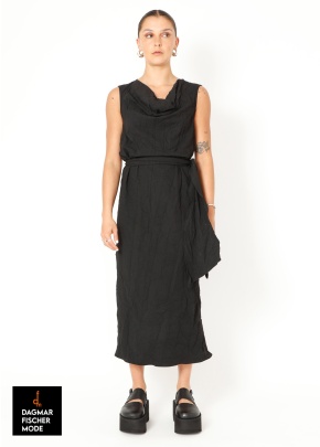Kleid mit Taillenband von SORT AARHUS in black, grey & spritz