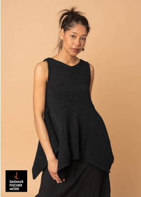 Knitted top by SORT AARHUS in black